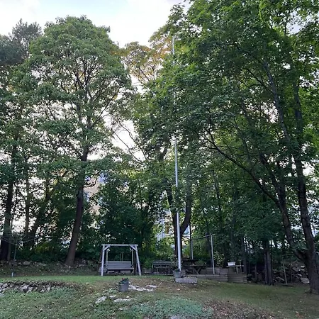 Kaksio Helsingissae Omalla Parkkipaikalla * 헬싱키