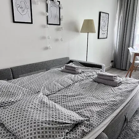 Kaksio Helsingissae Omalla Parkkipaikalla Apartment