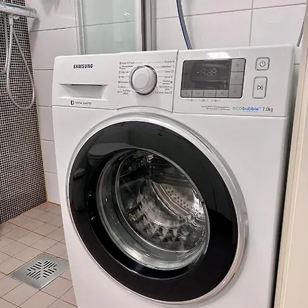 Kaksio Helsingissae Omalla Parkkipaikalla Apartament *