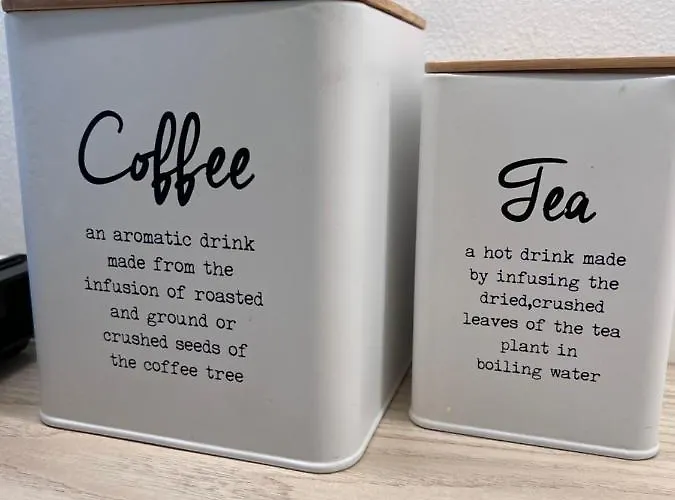 Kaksio Helsingissae Omalla Parkkipaikalla *