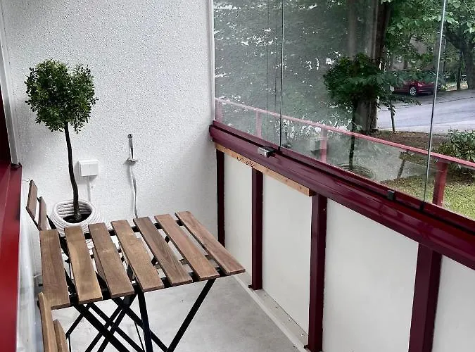 شقة Kaksio Helsingissae Omalla Parkkipaikalla